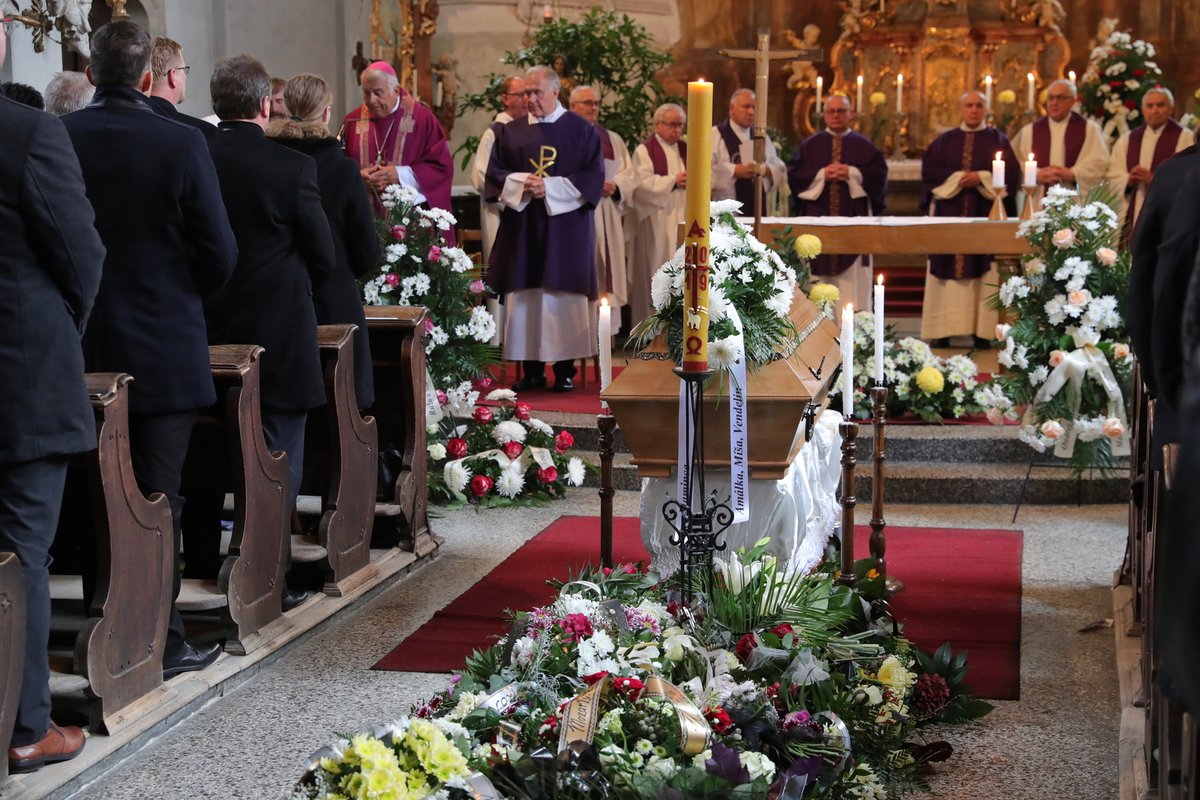 Pohřeb Markéty Výborné, manželky šéfa KDU-ČSL Marka Výborného (5.10.2019)