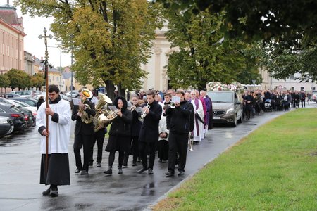 Pohřeb Markéty Výborné, manželky šéfa KDU-ČSL Marka Výborného (5.10.2019)