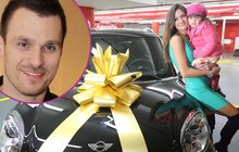 »Oslík« Mareš se otřese na počkání: Milenkám kupuje auta! Máme přehled jeho "dárečků"   
