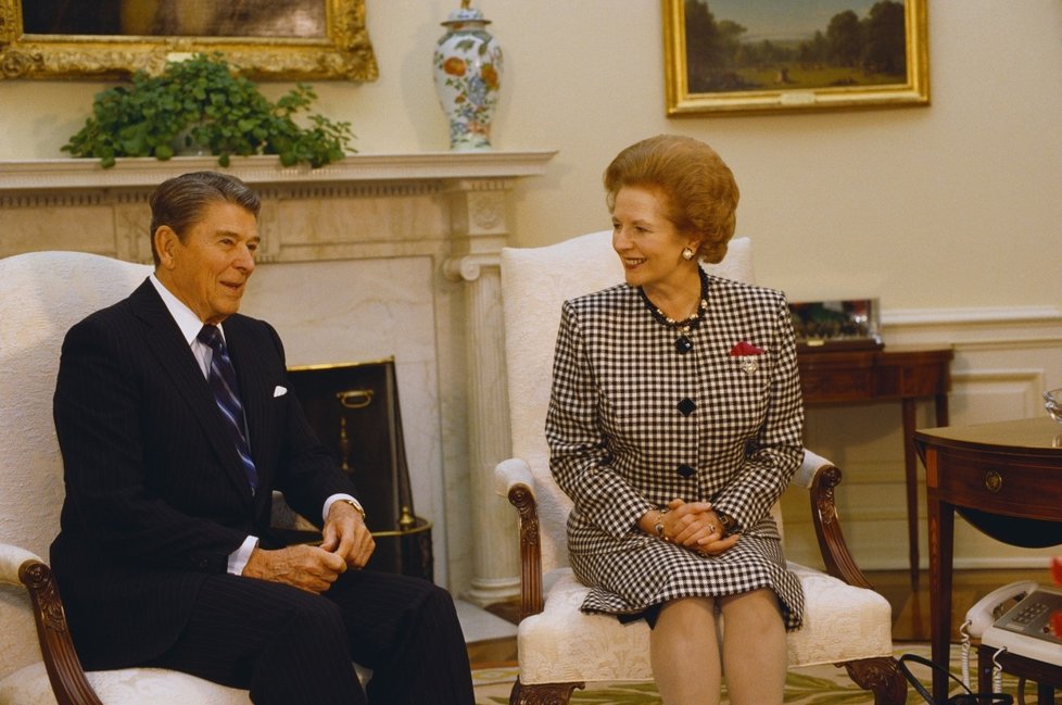 Při setkání s někdejším americkým prezidentem Ronaldem Reaganem.