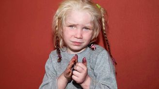 Blonďaté děvčátko, jehož rodiče hledal celý svět, se zřejmě narodilo bulharské Romce 