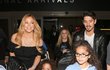 Zpěvačka Mariah Carey už svého mladého milence Bryana Tanaku neskrývá a dokonce ho seznámila i se svými dětmi, Moroccanem a Monroe. /Los Angeles/