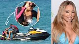 A je to venku: Mariah Carey a její prsa můžete potkat u moře i vy!