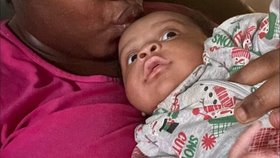Mariah Thomasová vložila malou Za'Riah do trouby místo postýlky. Dítě zemřelo na popáleniny.