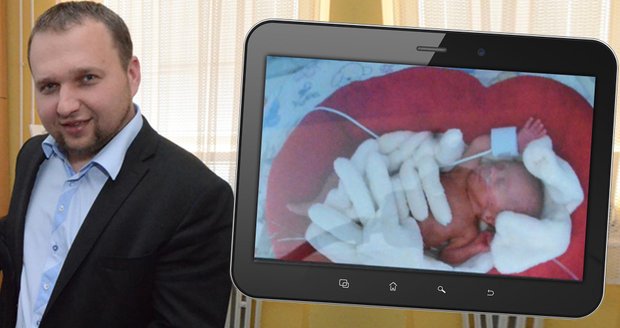 Ministr zemědělství Jurečka: Syna v inkubátoru sledoval přes tablet!