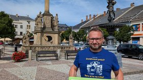 Ministr práce a sociálních věcí Marian Jurečka (KDU-ČSL) během kampaně před volbami 2025