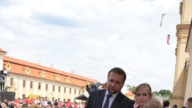 Marian Jurečka s manželkou a čtyřmi syny (včetně Mikuláše v kočárku)