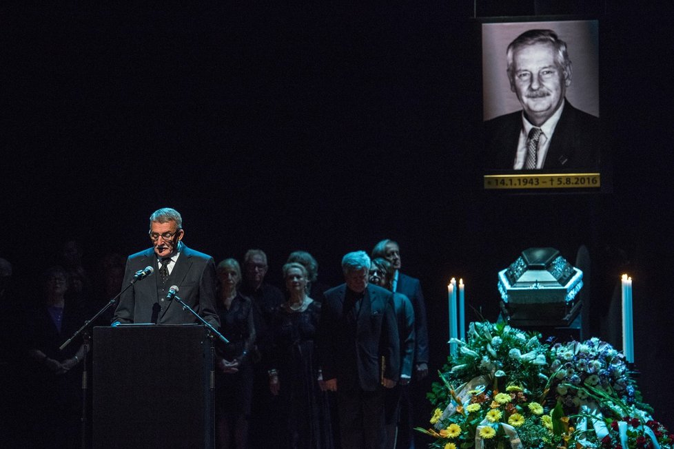 Poslední rozloučení s hercem Jurajem Slezáčkem