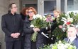 Kamila Magálová na pohřbu Mariána Labudy
