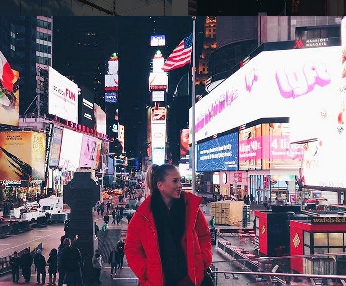 Mariana Prachařová na Times Square v New Yorku