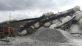 U Mariánských Lázní vykolejil nákladní vlak, bez zranění, škody jsou velké