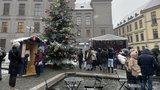 Vánoční trhy na Mariánském náměstí: Osmimetrový strom, svařák i nejdelší dopis Ježíškovi