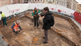 Archeologové odhalili původní základy Mariánského sloupu.