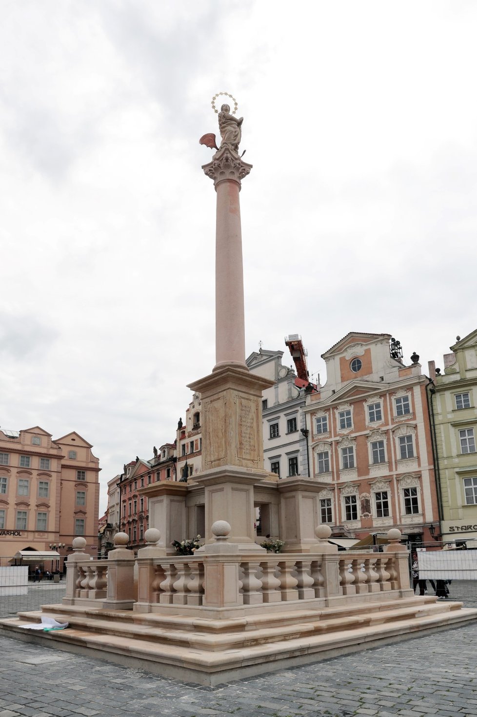 Mariánský sloup na Staroměstském náměstí vysochal Petr Váňa.