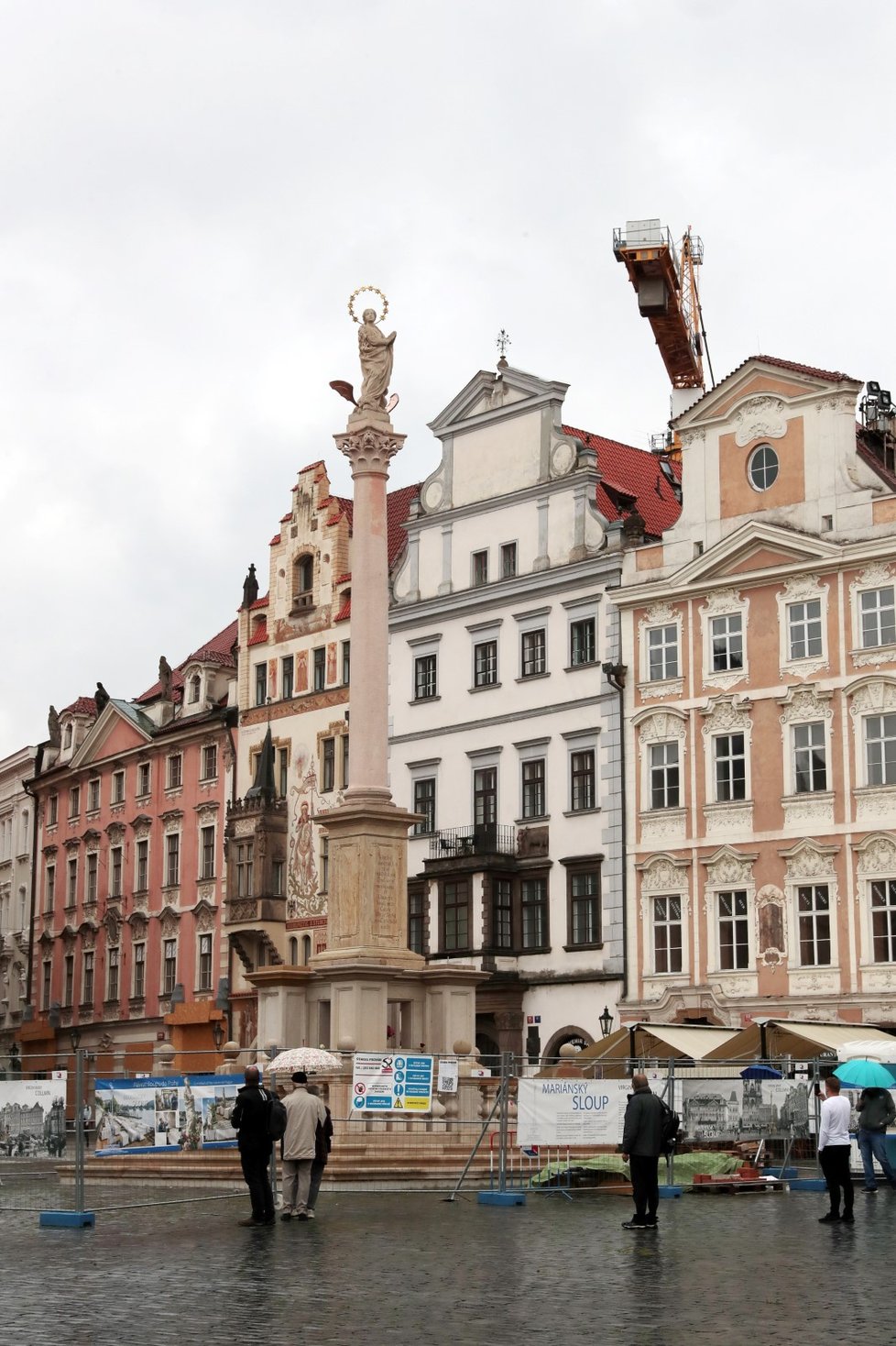 Mariánský sloup na Staroměstském náměstí vysochal Petr Váňa.