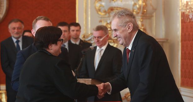 Zeman hájí Benešovou: Nejlepší volba, nikoho se nelekne. Ani mě, řekl Blesku