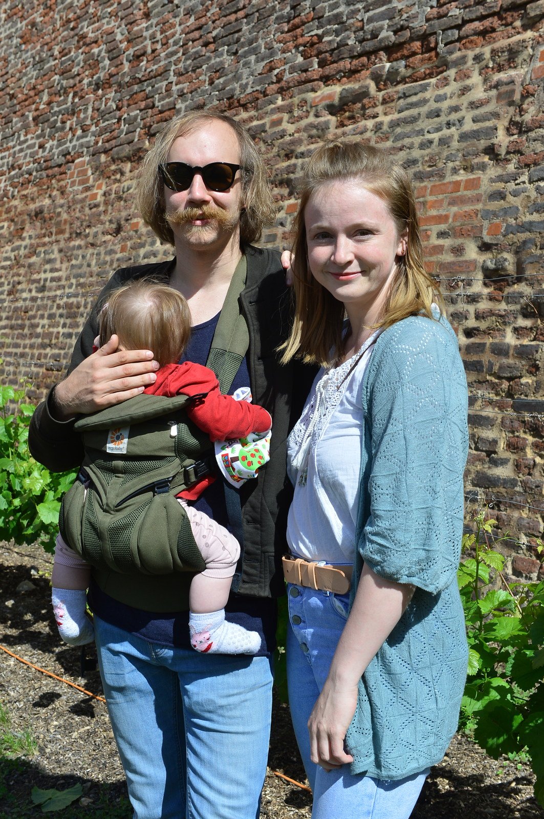 Šťastní rodiče Marie a Marek s prvorozenou dcerou Alfrédkou.