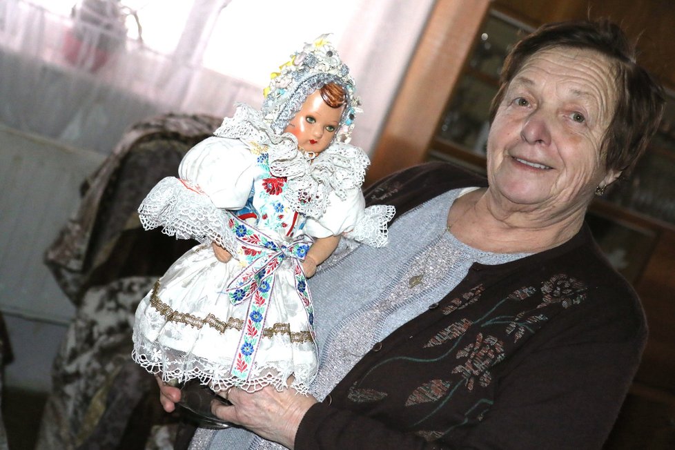 Marie Jakubíčková kromě vaření obléká ráda i panenky.