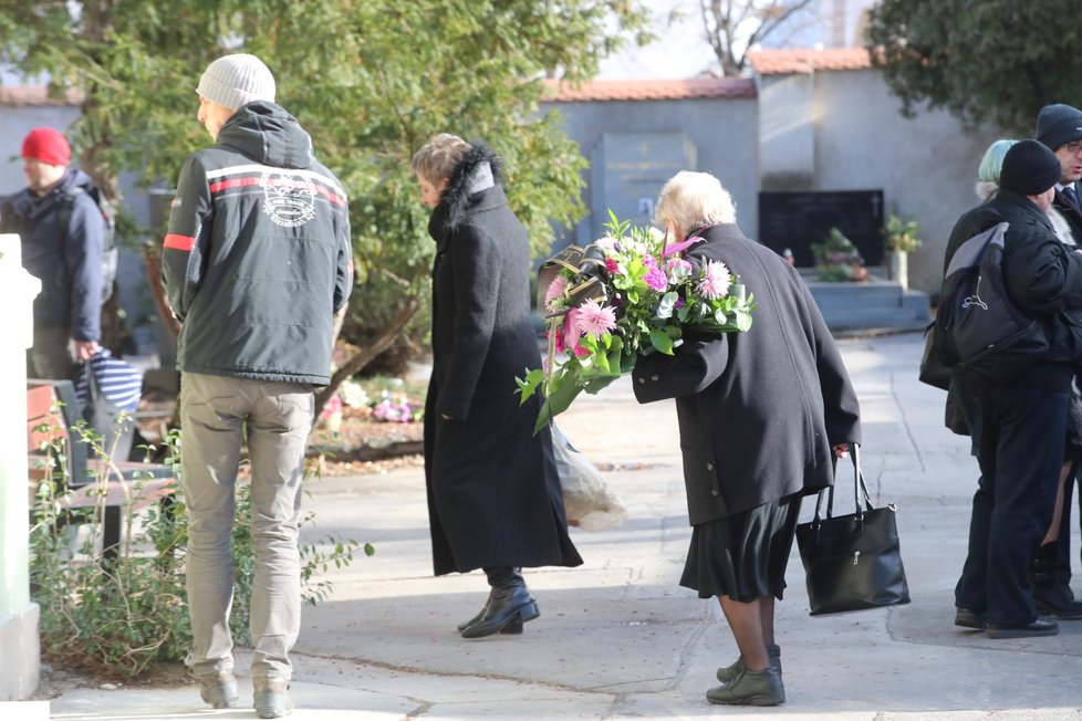 Poslední rozloučení s Marií Kyselkovou, princeznou Ladou z pohádky Princezna se zlatou hvězdou na čele