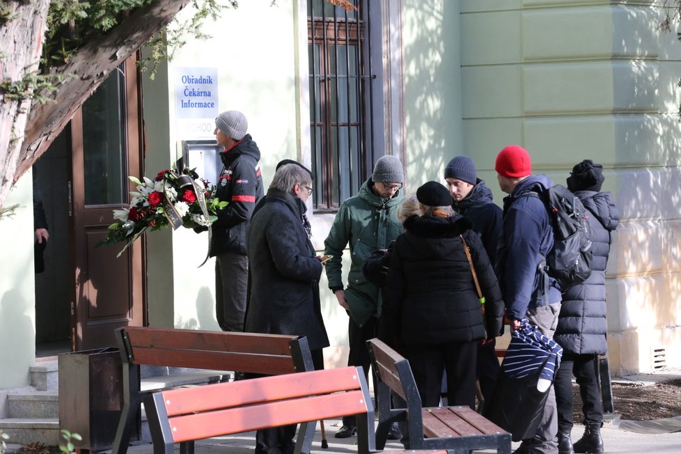 Poslední rozloučení s Marií Kyselkovou, princeznou Ladou z pohádky Princezna se zlatou hvězdou na čele