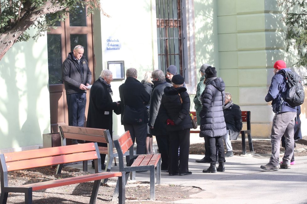 Poslední rozloučení s Marií Kyselkovou, princeznou Ladou z pohádky Princezna se zlatou hvězdou na čele.