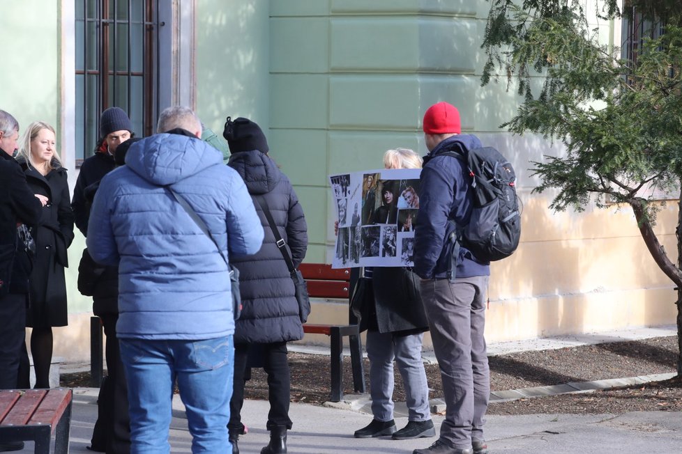 Poslední rozloučení s Marií Kyselkovou, princeznou Ladou z pohádky Princezna se zlatou hvězdou na čele