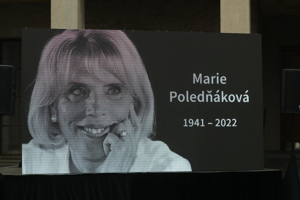 Pohřeb režisérky Marie Poledňákové