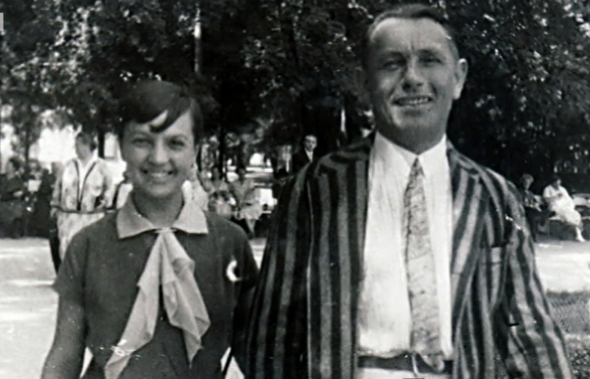 1924 Manželství s hercem Jarmilem Škrdlantem (†68) nevydrželo dlouho.