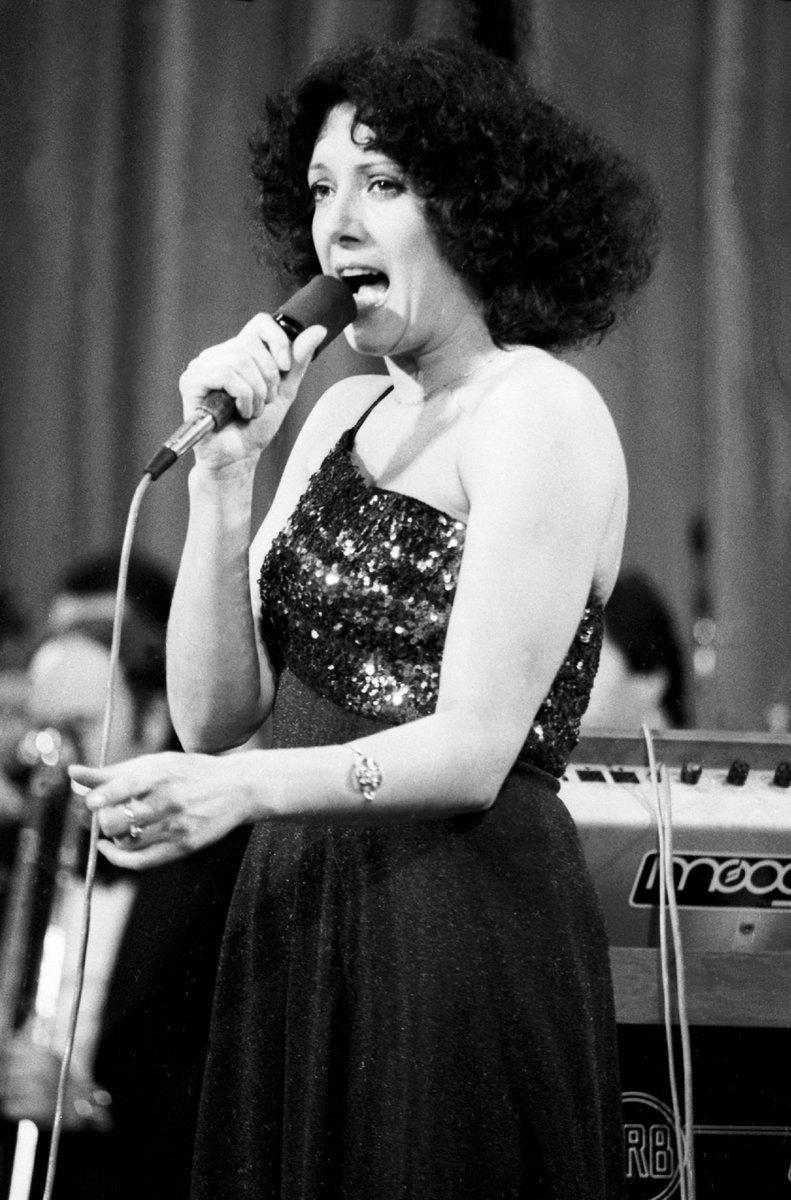 1980 - Marie je ikonou československé hudební scény. Fotografie z Plesu přátelství v pražském Obecním domě.
