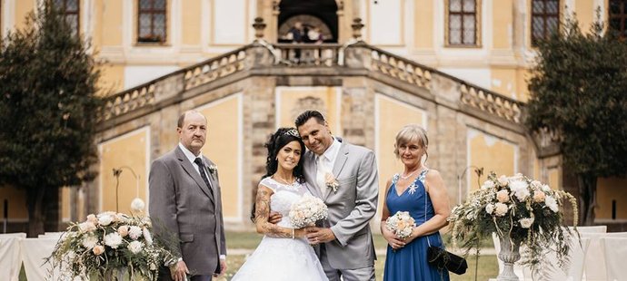 Svatební foto manželů Růžičkových