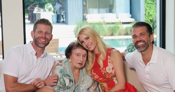 Eric, Ivanka a Don junior Trumpovi s babi Zelníčkovou (26. 9. 2026)