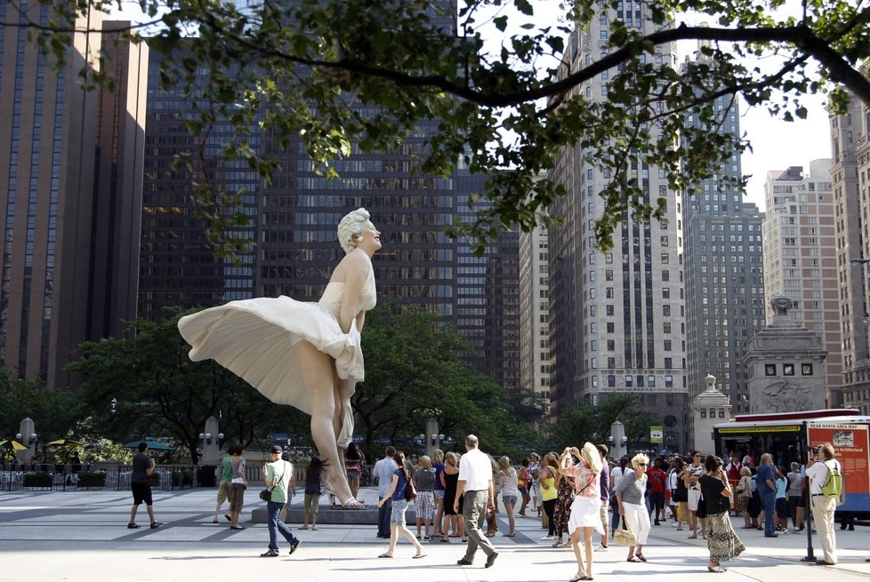 V Chicagu má Marilyn Monroe pomník v nadživotní velikosti