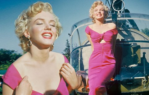 Marilyn Monroe vypadá v růžových šatech sexy