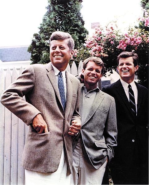 John a Robert Kennedy - oba bratři byli milenci slavné herečky.