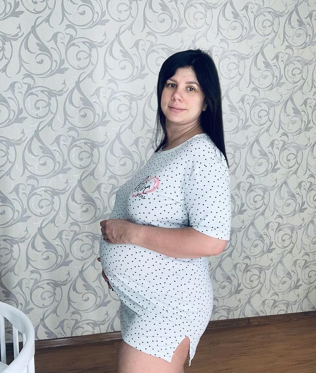 Hvězda instagramu Marina otěhotněla s nevlastním synem: Narodila se jim dcerka