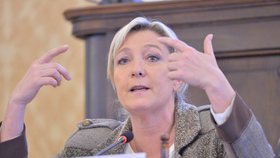 Evropský parlament zbavil Marine Le Pen imunity.