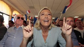 Ve volbách se Marine Le Pen dařilo, na silnici již méně.