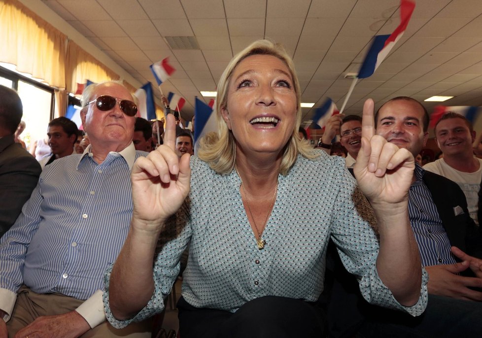 Ve volbách se Marine Le Pen dařilo, na silnici již méně.