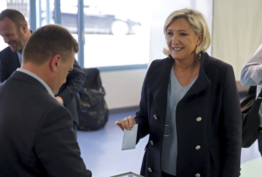 Francouzka Marine Le Penová u eurovoleb 2019