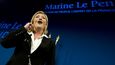 Kampaň Macronovy soupeřky o křeslo prezidenta Marine Le Penové zaplatí maďarská banka. Její název volební šťáb Le Penové neuvedl.