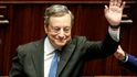 Dosavadní italský premiér Mario Draghi svou funkci obhajovat nebude. Odchází do penze.