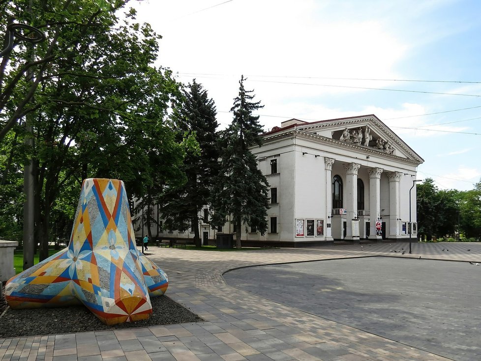Mariupolské divadlo, 2021.