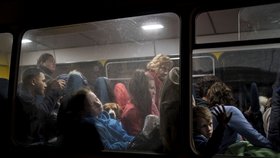 Evakuace lidí z Mariupolu do Záporoží (2.4.2022)