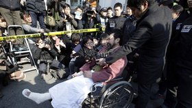 Útočník Kim Ki-čong vážně zranil amerického diplomata.