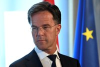 Vláda na odstřel kvůli sporům o azylovou politiku: Nejdéle sloužící premiér Nizozemska Rutte končí!