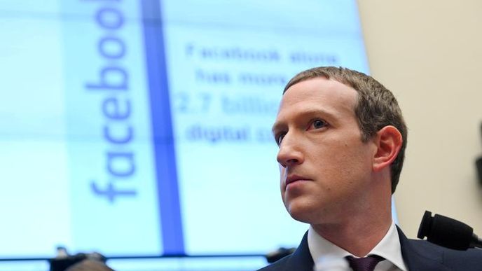 Facebook bude více hlídat „vhodnost“ obsahu