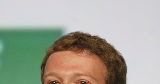 Mark Zuckerberg je šéfem Facebooku.