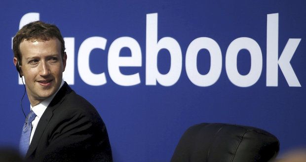 Facebook smazal 32 účtů, které měly ovlivňovat americkou politiku. Připouští napojení na Rusko