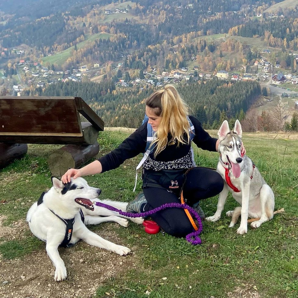 Markéta prosí o pomoc při hledání pejska Franka, který se ztratil v Krkonoších.