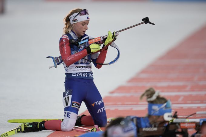 Skvělá Davidová! Smíšenou štafetu vytáhla na páté místo, slaví Francie. Dvojice na 13. místě Skvělá Davidová! Smíšenou štafetu vytáhla na páté místo, slaví Francie. Dvojice na 13. místě